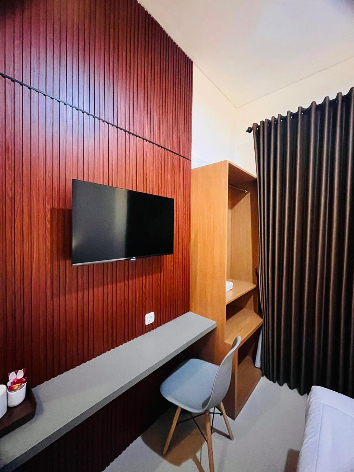 House Of Bedjo Powered By Cocotel Yogyakarta Exterior photo
