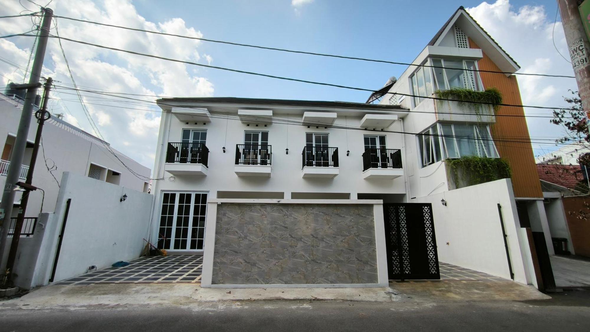 House Of Bedjo Powered By Cocotel Yogyakarta Exterior photo